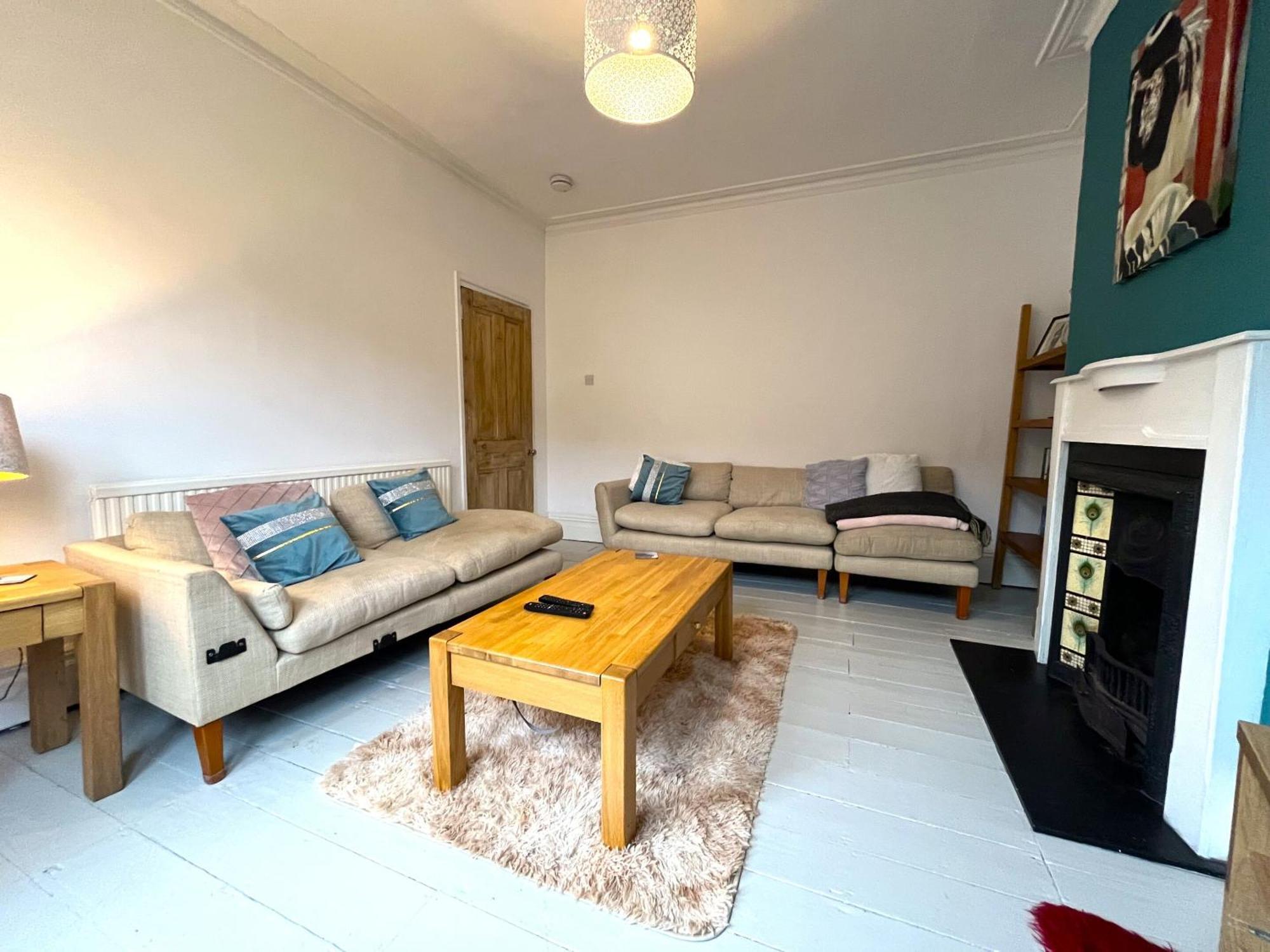 Charming Cottage Retreat With Garden - Sleeps 12 Bristol Extérieur photo